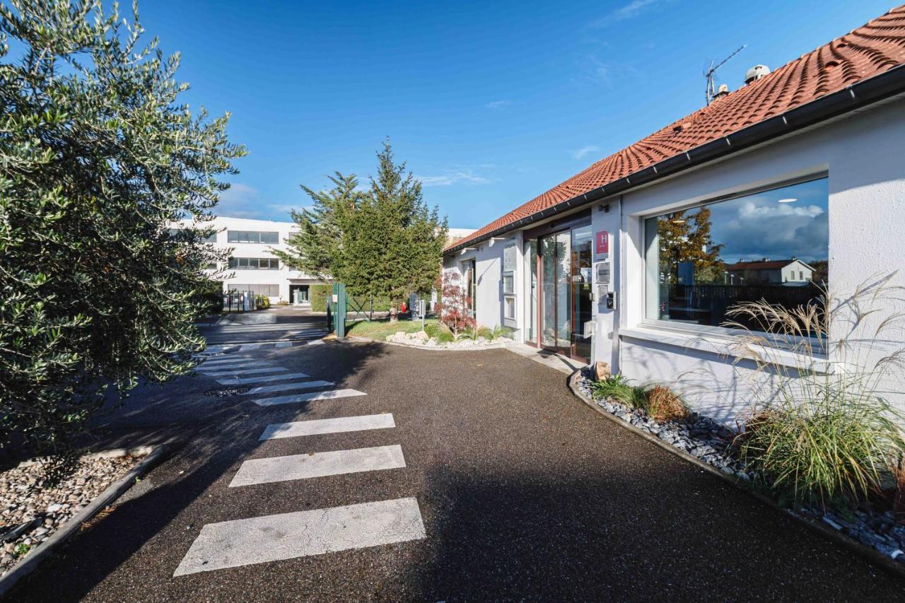 Campanile Lyon Bron Eurexpo Hotel Exterior photo