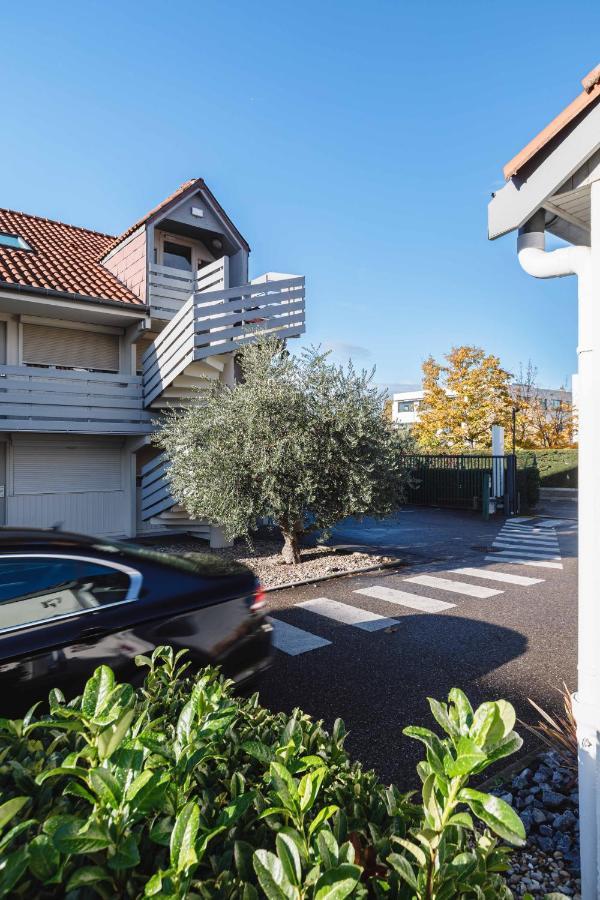 Campanile Lyon Bron Eurexpo Hotel Exterior photo