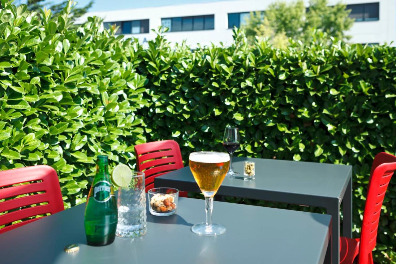 Campanile Lyon Bron Eurexpo Hotel Exterior photo